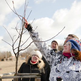Kurz řezu ovocných stromů se Zdeňkem Buzkem