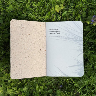 Sešit s jablečnými šlupkami